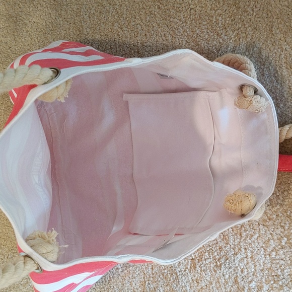 NWT Universal Studios Pink & White Canvas  Tote Bag - Picture 5 of 7